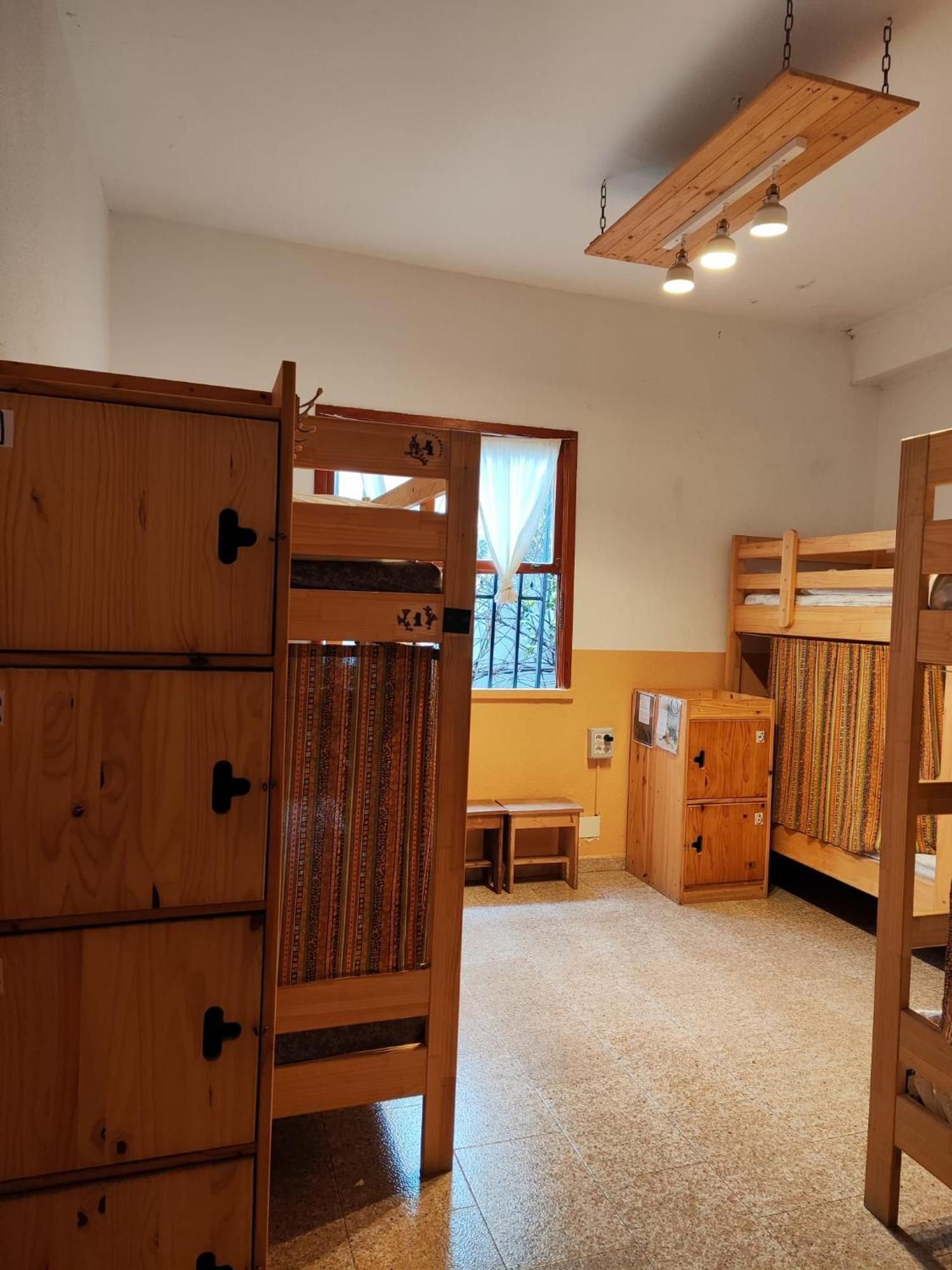 Bett im gemischten 6-Bett-Schlafsaal